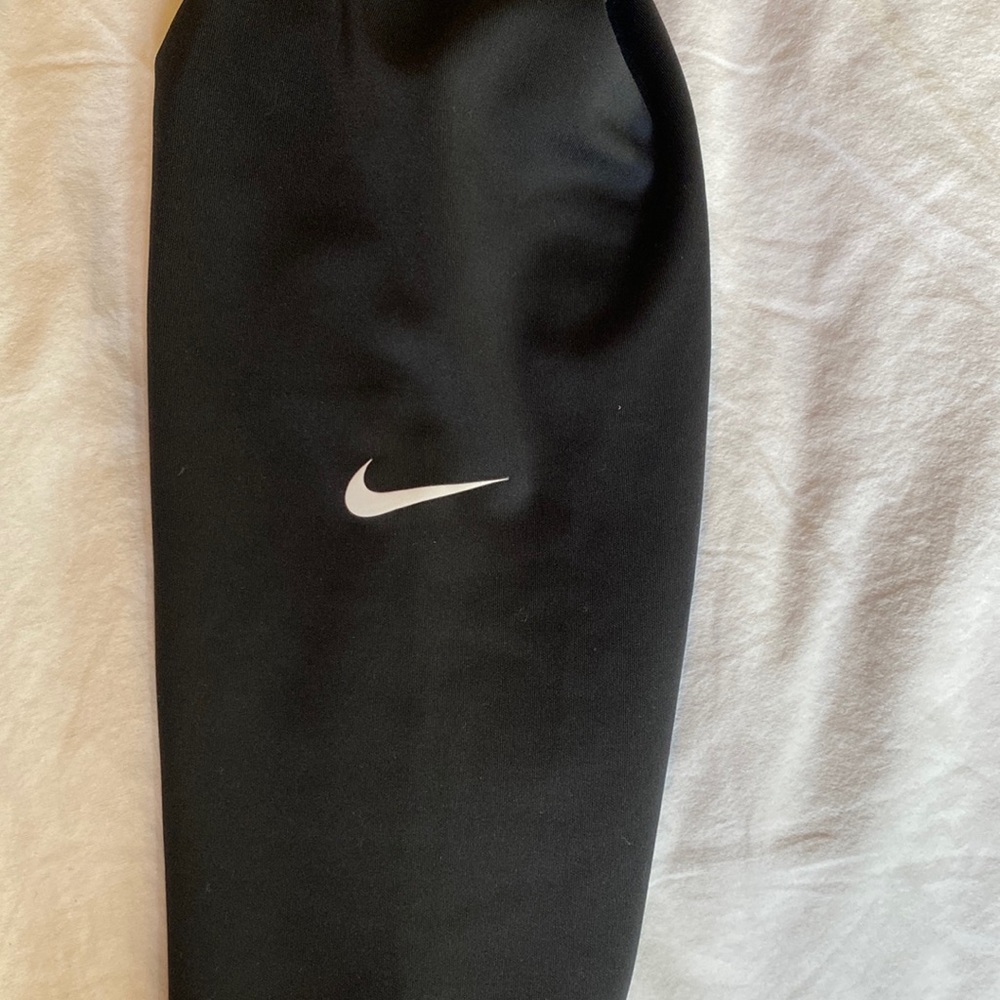 Basic Nike legging! - Picture 3 of 3